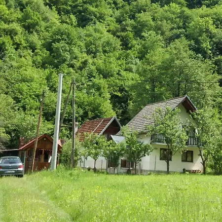 Сasa de vacaciones Domacinstvo Ubovic