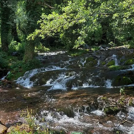 Domacinstvo Ubovic Дом отдыха *