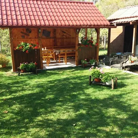 Domacinstvo Ubovic Сasa de vacaciones