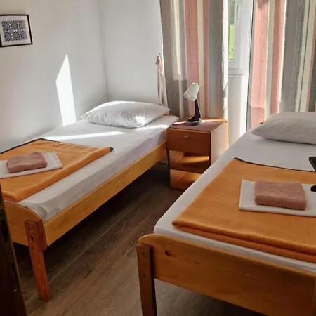 Domacinstvo Ubovic Дом отдыха Sipovo